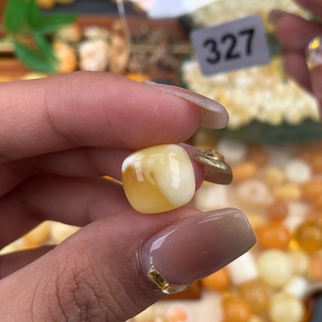 琥珀珠宝奇石未镶嵌12.4