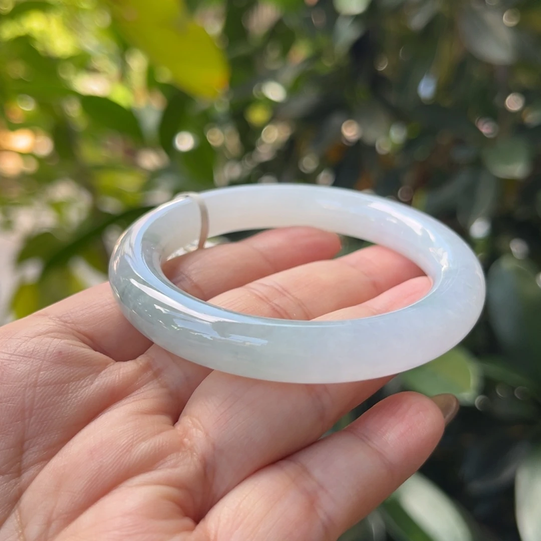 翡翠未镶嵌手镯51.5圆条