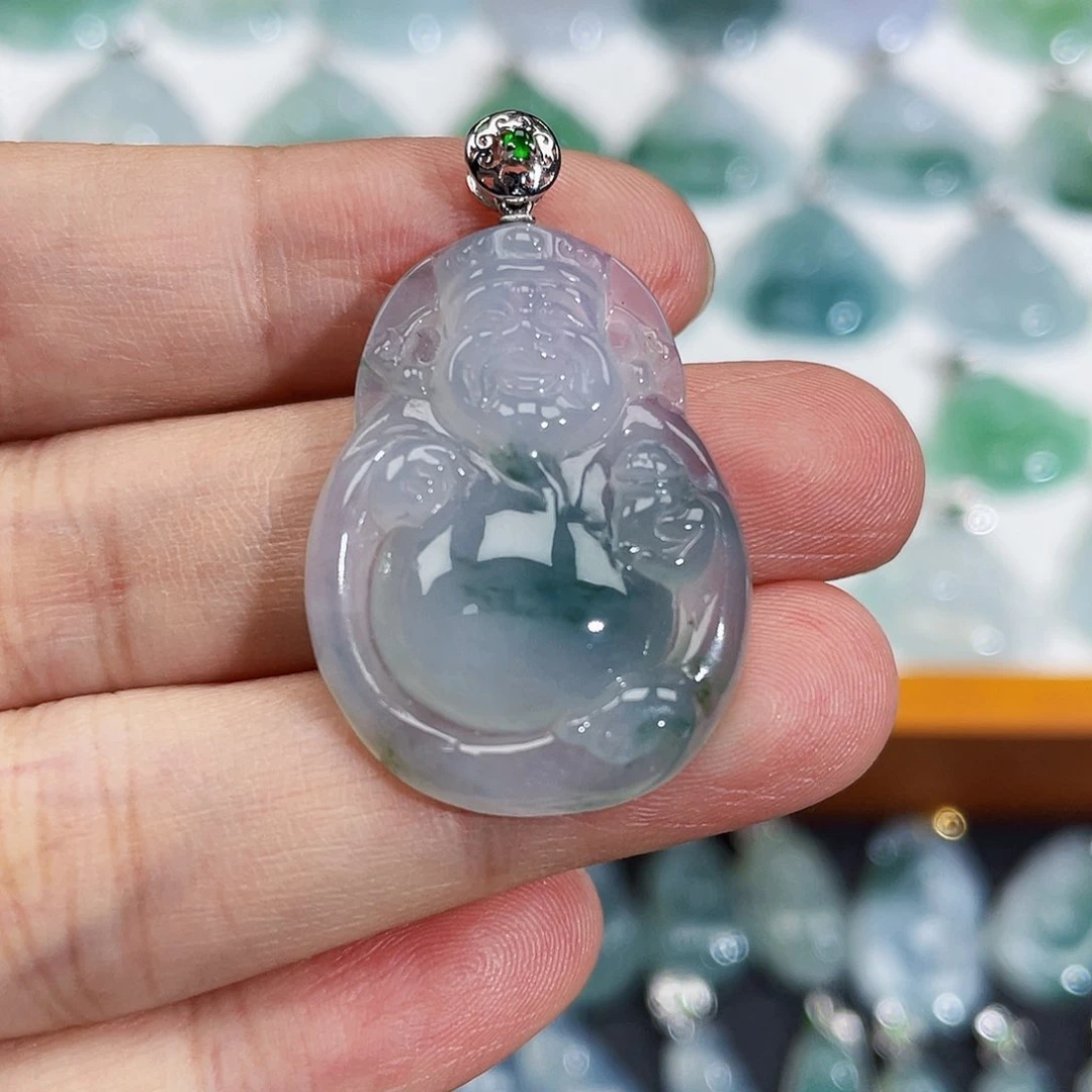 翡翠18K金镶嵌颈饰吊坠