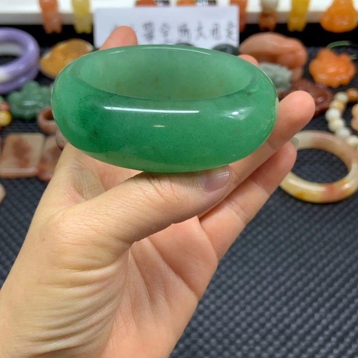 石英质玉未镶嵌手镯