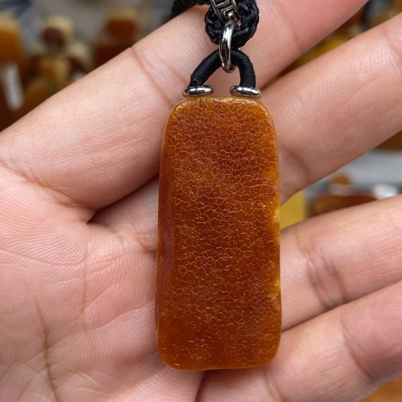【闪购商品】琥珀颈饰未镶嵌