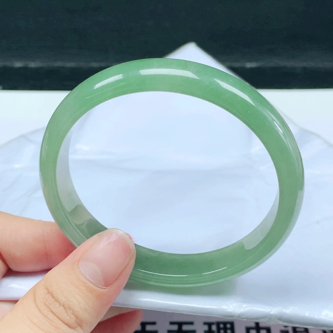 未镶嵌手镯（贵妃镯）翡翠贵妃57