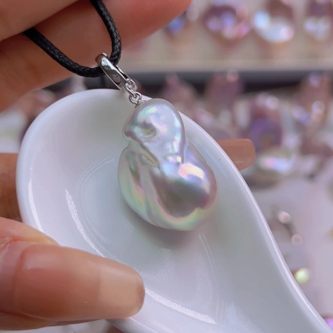 淡水珍珠吊坠(赠链)未镶嵌