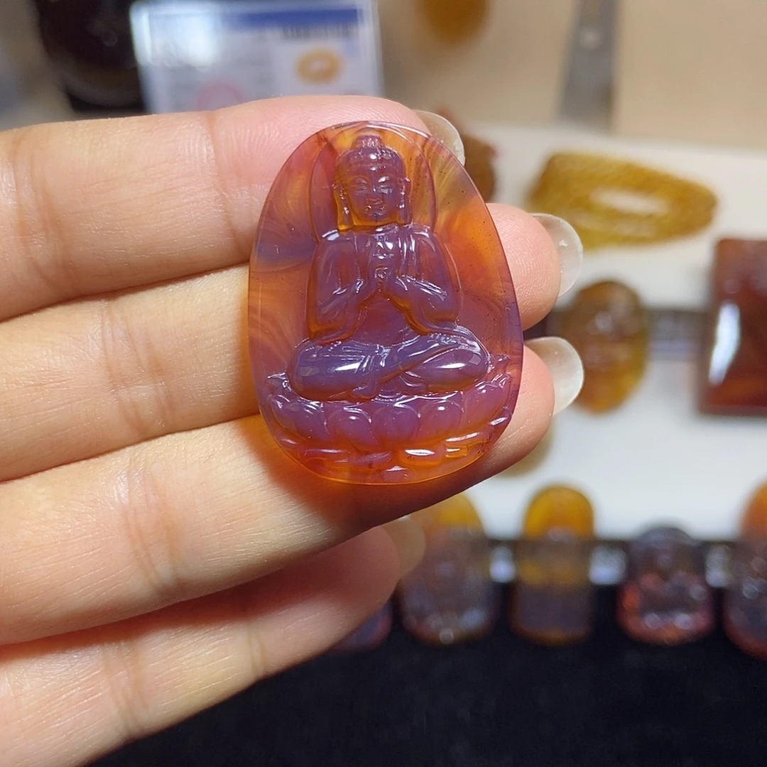 未镶嵌颈饰琥珀缅甸天然琥珀吊坠