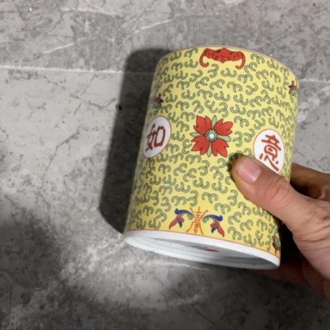 瓷其他笔筒一个陶瓷