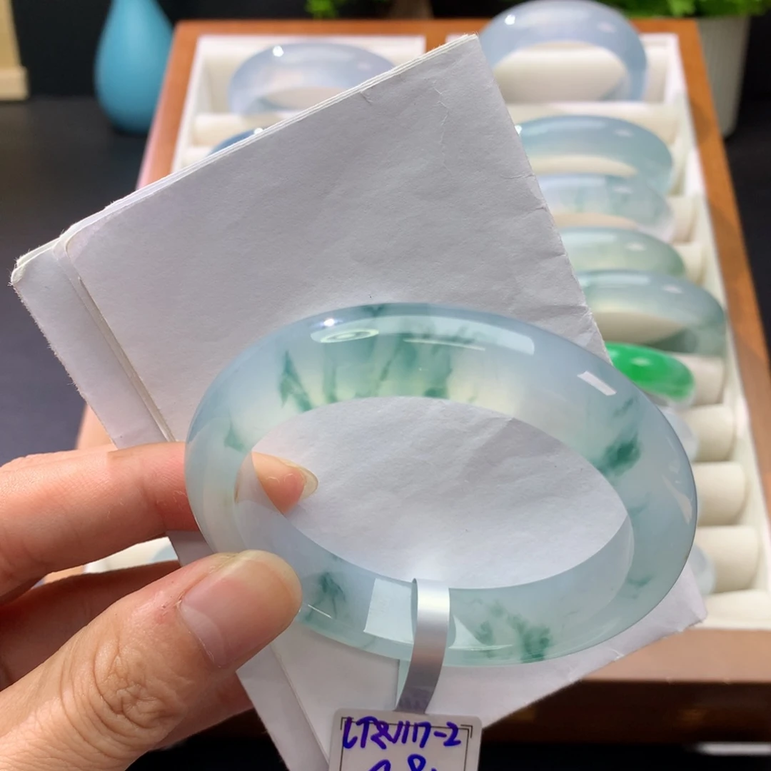 翡翠未镶嵌手镯翡翠手镯