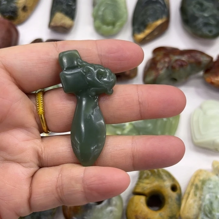 岫岩河磨玉（透闪石质玉）未镶嵌珠宝奇石