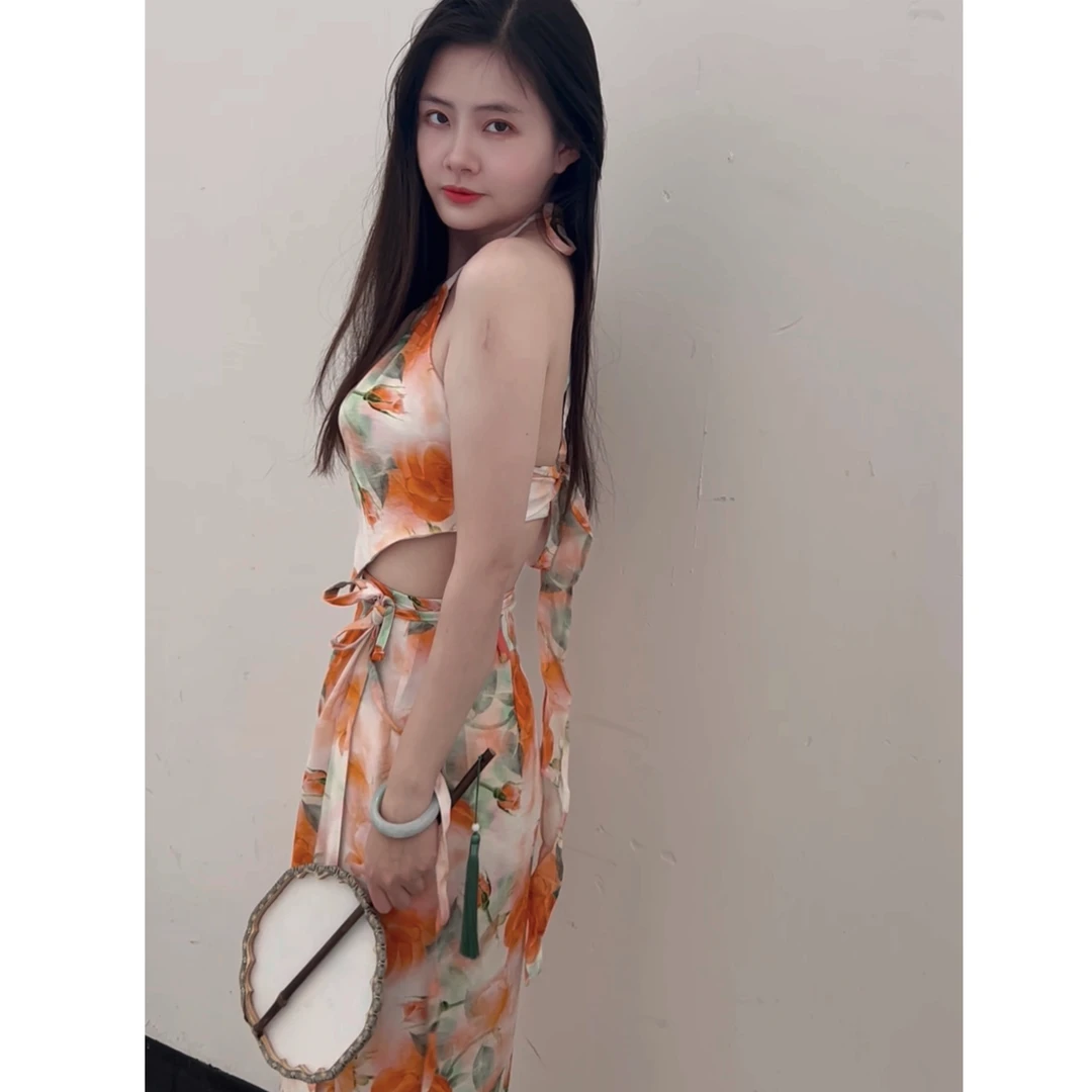 灰小猫 夏季复古【橘玫瑰】印花挂脖肚兜上衣+双层一片半身裙套装女