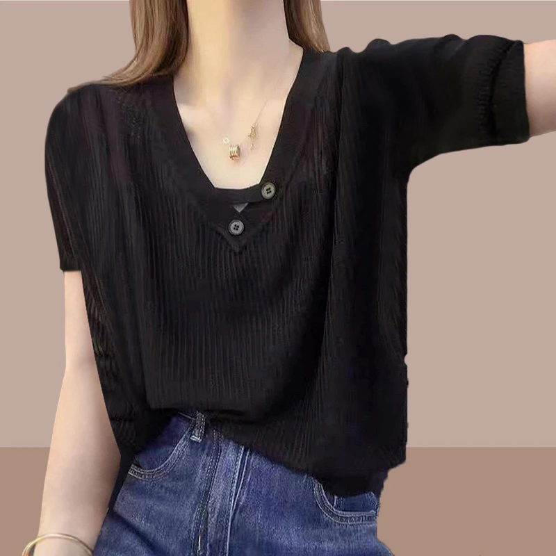 短袖t恤女2025夏季薄款设计感镂空宽松显瘦百搭V领上衣小个子穿搭