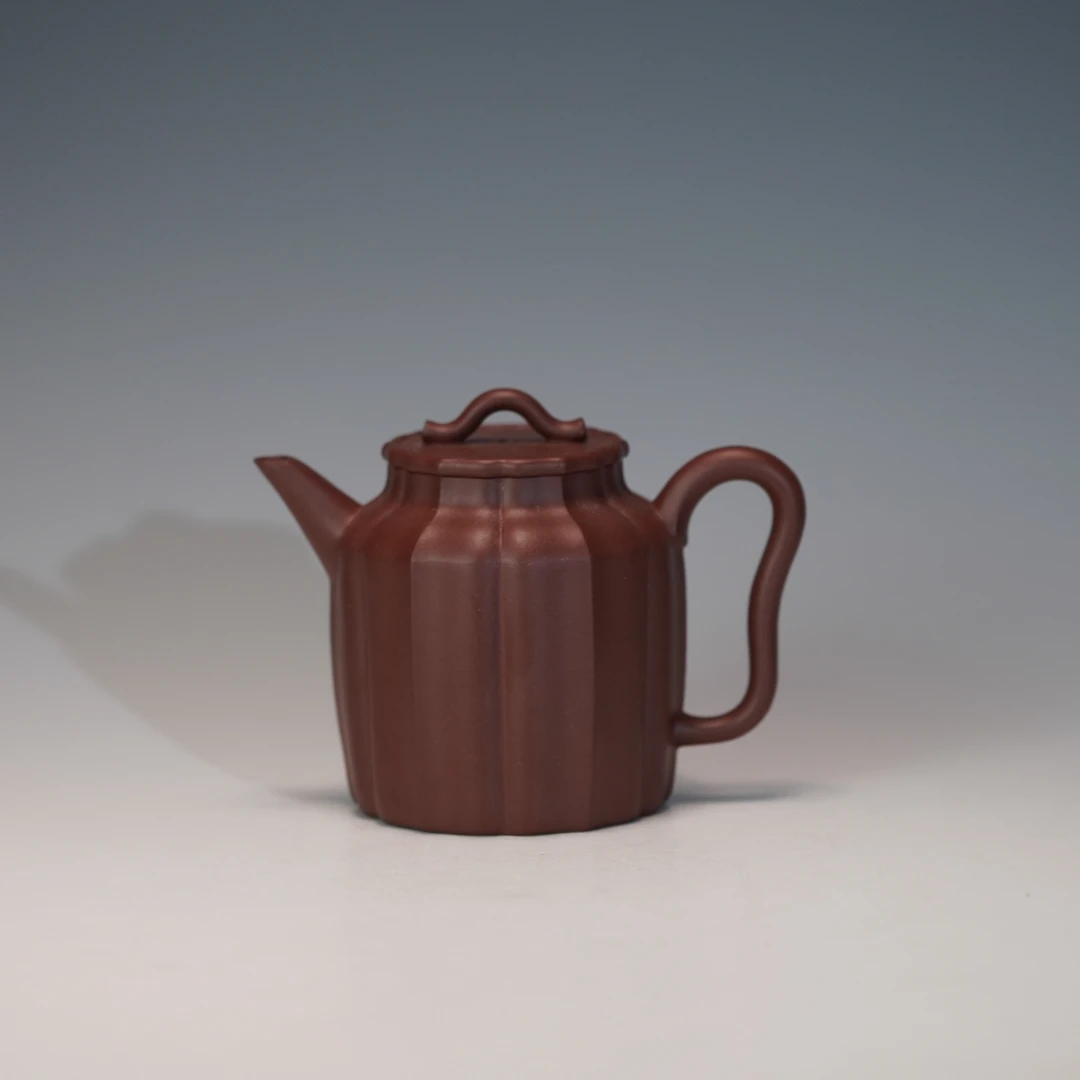 lot.22435 张海燕 紫泥影直壶 170cc