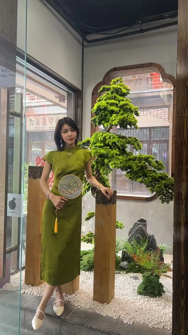 李园家2号店-88117-新中式国风高级改良提花缎面短袖旗袍裙