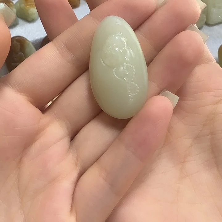和田玉（糖玉）未镶嵌颈饰