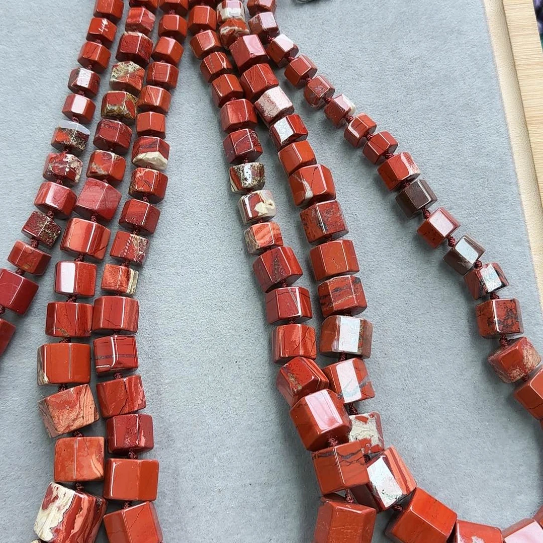 玛瑙/玉髓未镶嵌珠宝半成品红石塔链一条