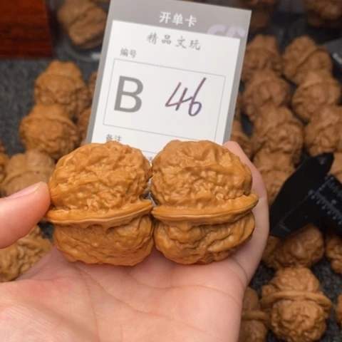 吊坠桃核我是第一百42