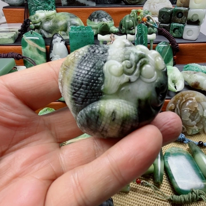 独山玉未镶嵌珠宝半成品