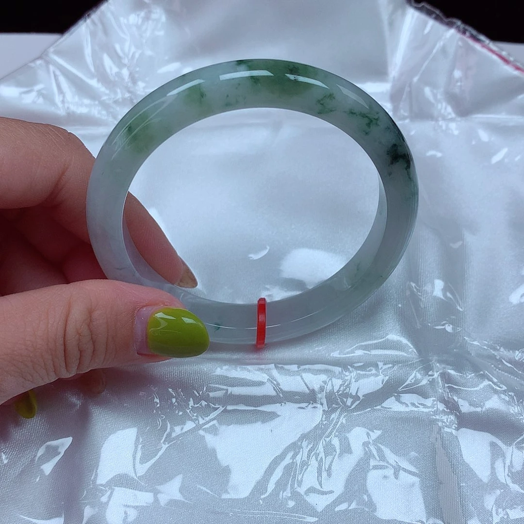 翡翠手镯未镶嵌圈口55