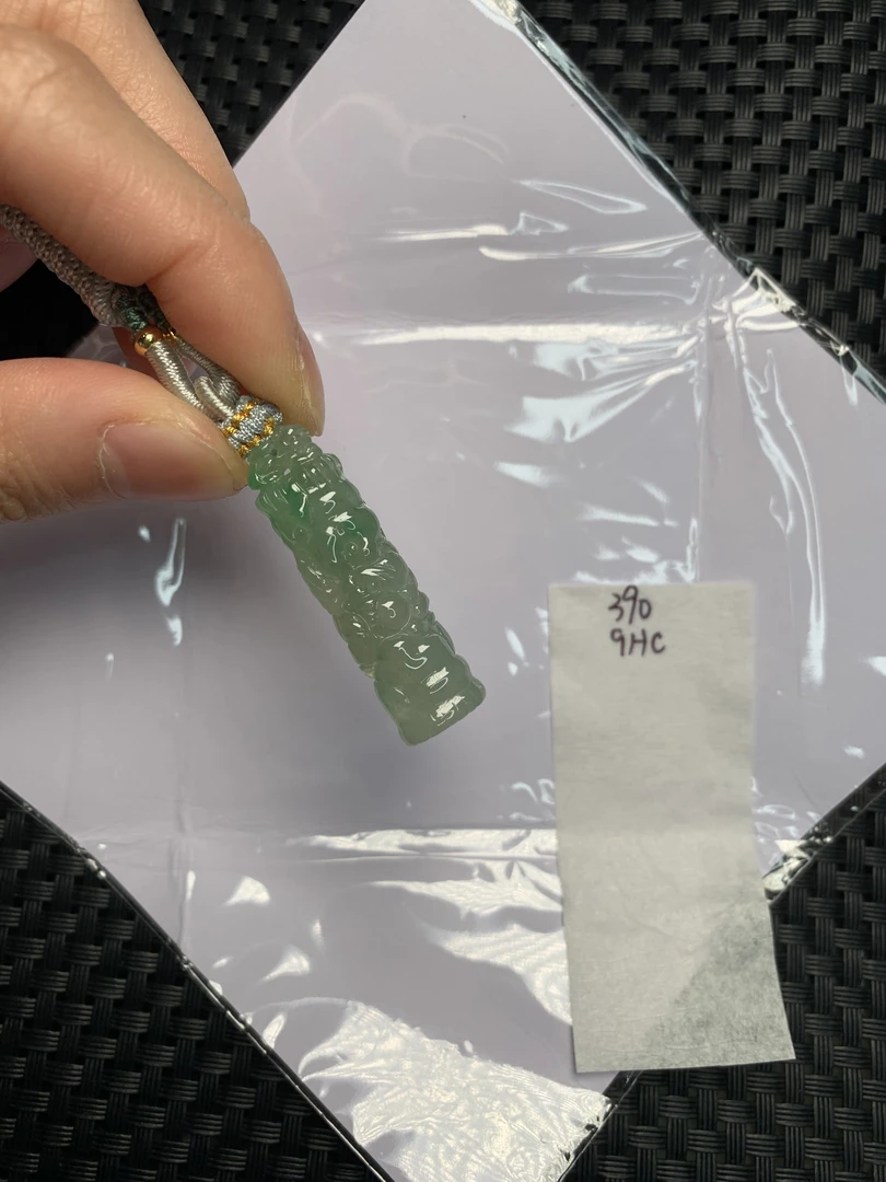 天然缅甸翡翠A货 9HC