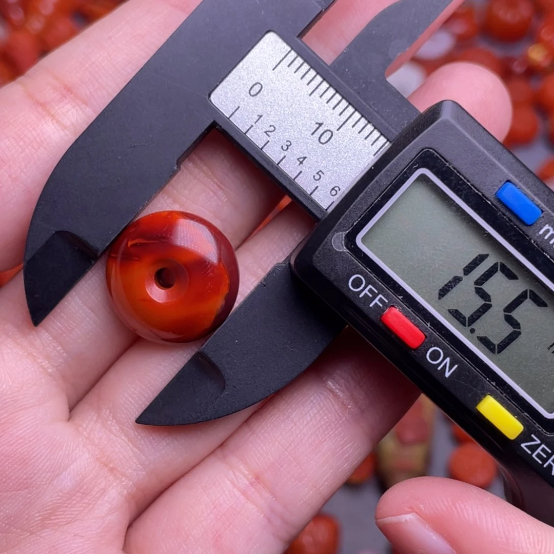 南红玛瑙配饰未镶嵌