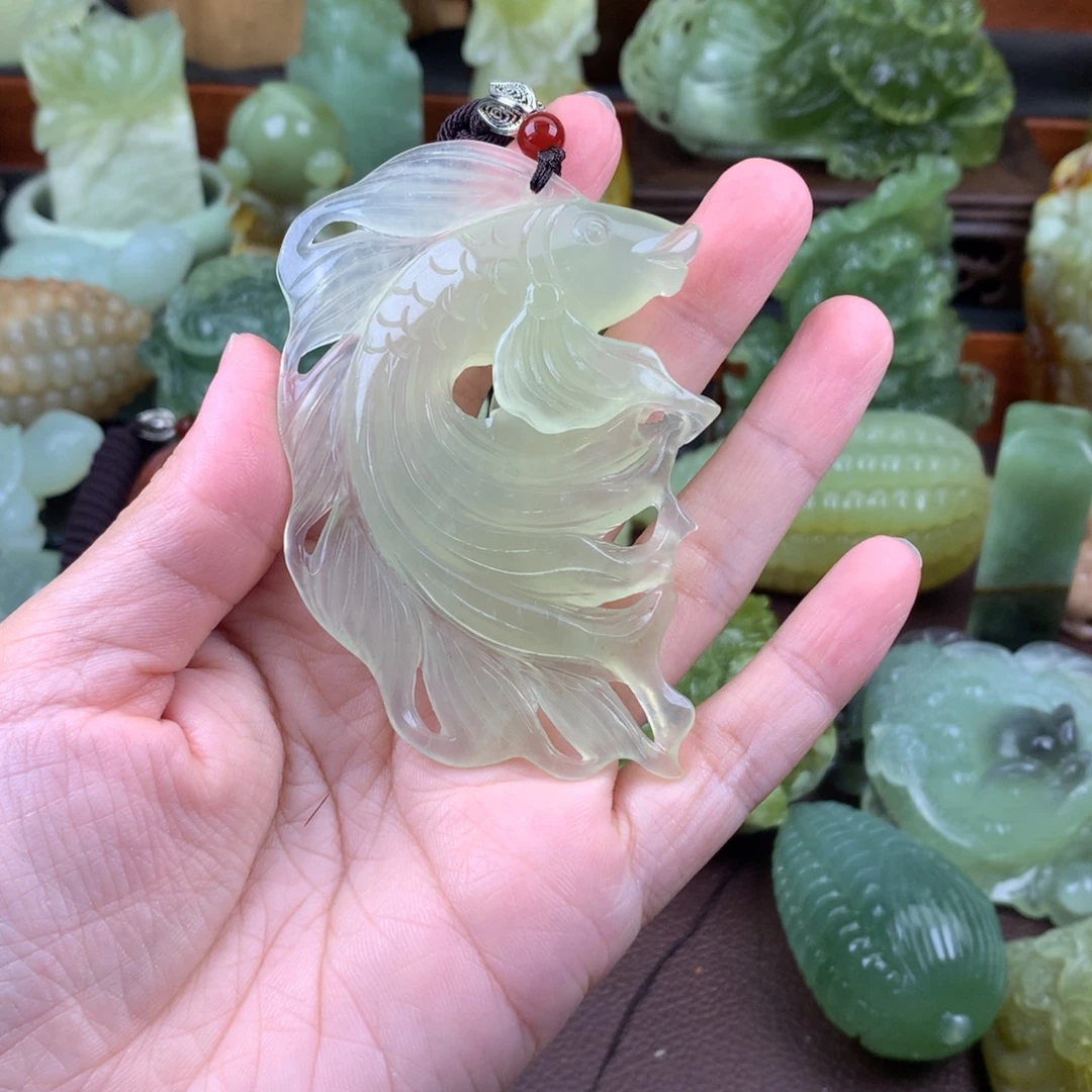 迷***哥未镶嵌岫玉手把件