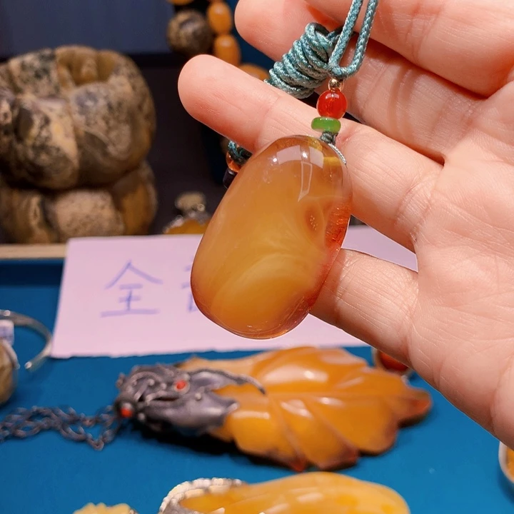 琥珀颈饰未镶嵌波兰设计款琥珀蜜蜡