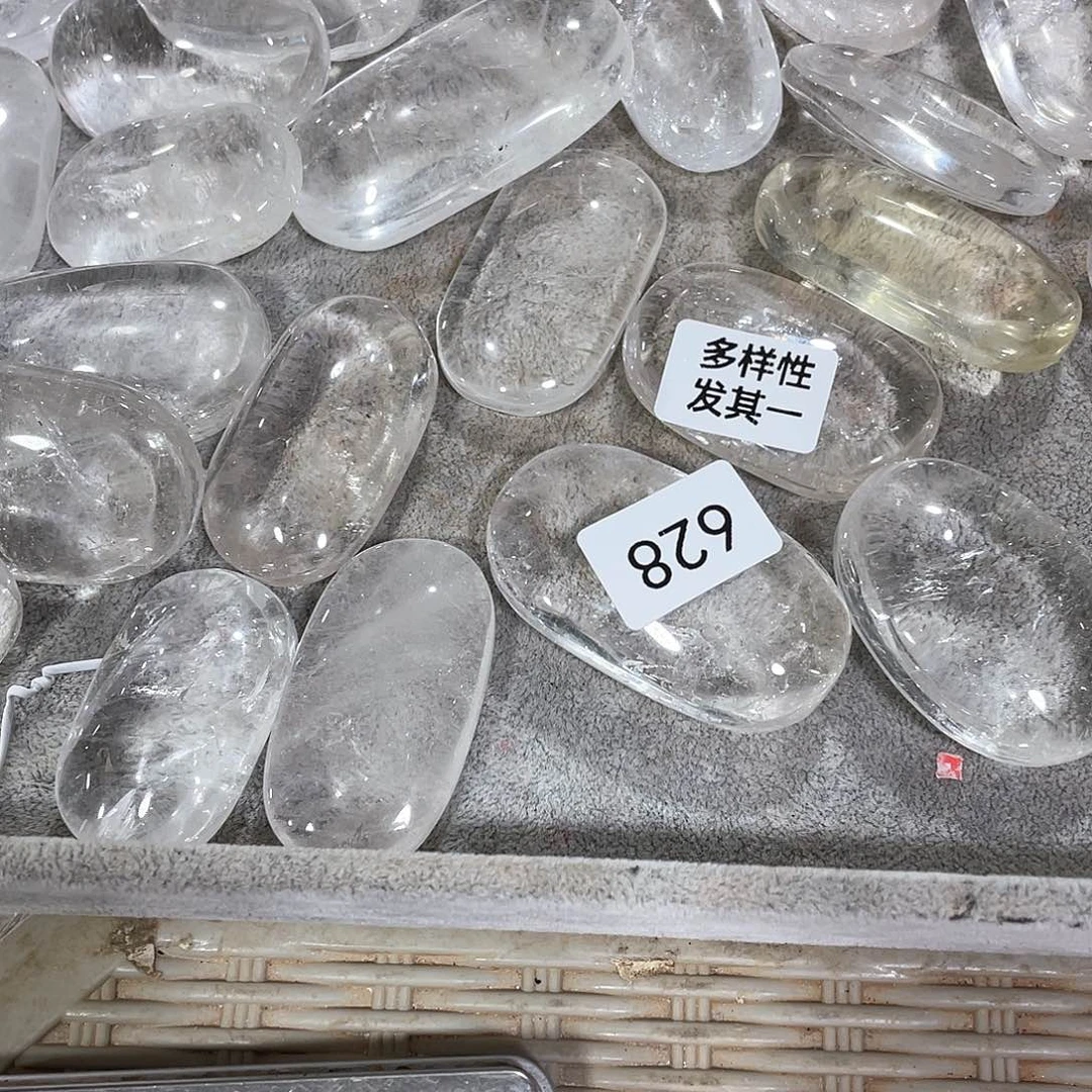 水晶摆件…….未镶嵌一个