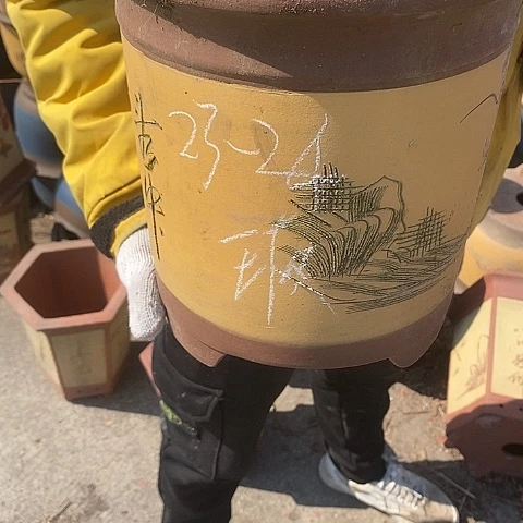 紫砂中国宜兴紫砂花盆？