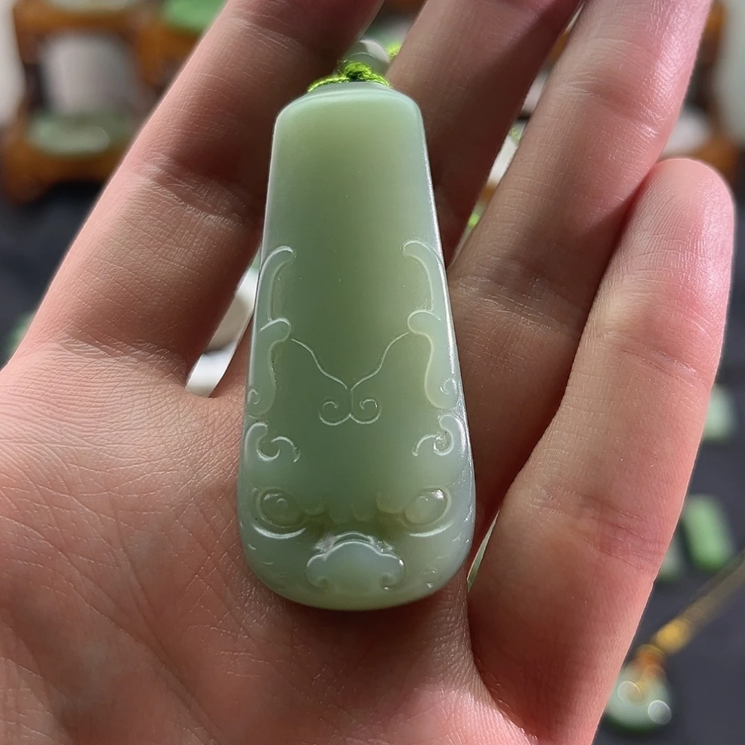 颈饰未镶嵌和田玉俄碧-粉青-小青龙-吊坠