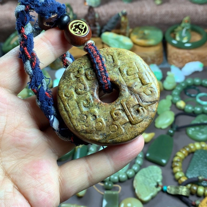 岫岩河磨玉（透闪石质玉）未镶嵌吊坠(赠链)