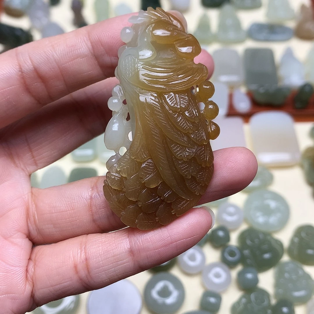 唯***悦和田玉未镶嵌颈饰