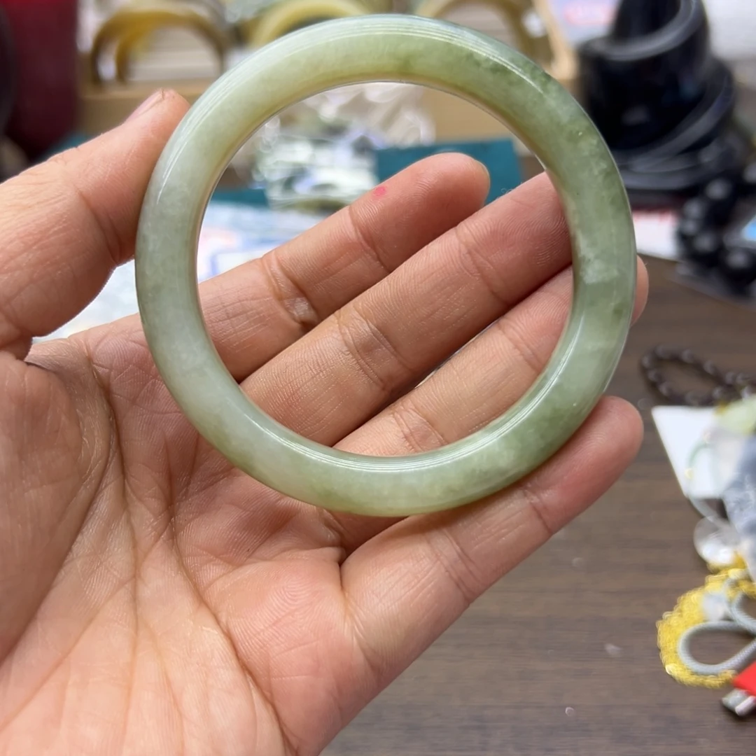 和田玉未镶嵌手镯56.3圈围