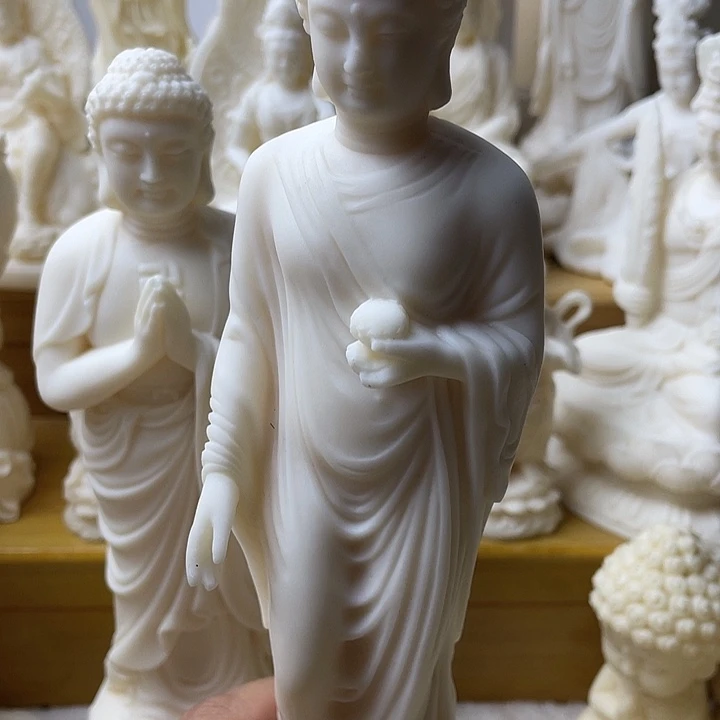 藤撇***生阿咪23公分摆件