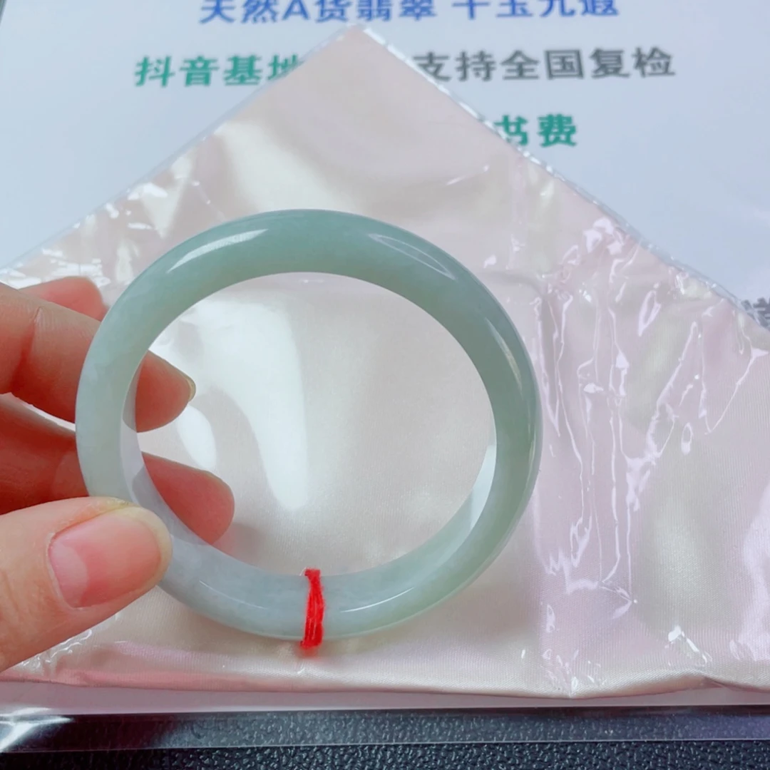 翡翠未镶嵌手镯圈口56.8宽12.7厚8:5