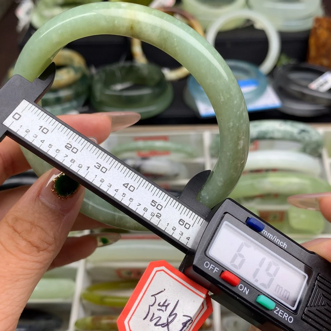 蛇纹石玉未镶嵌手镯516