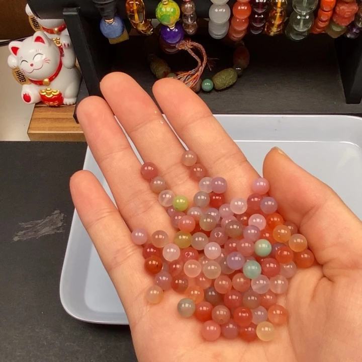 未镶嵌盐源玛瑙卡6的100个玛瑙/玉髓