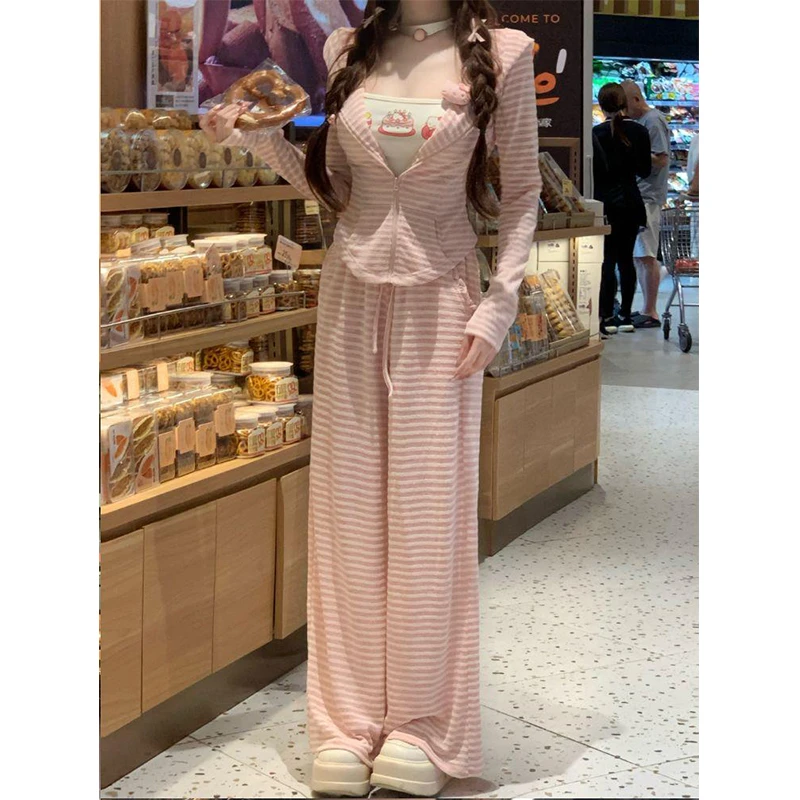 慵懒猫咪 早秋网红风连帽上衣背心阔腿长裤时尚套装条纹洋气纯欲