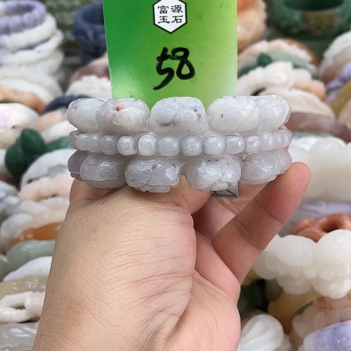 未镶嵌手镯石英岩玉