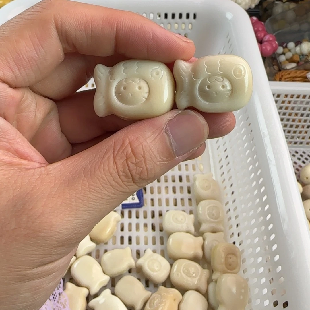 吊坠菩提根/象牙果白色二饼鱼猫2颗通货