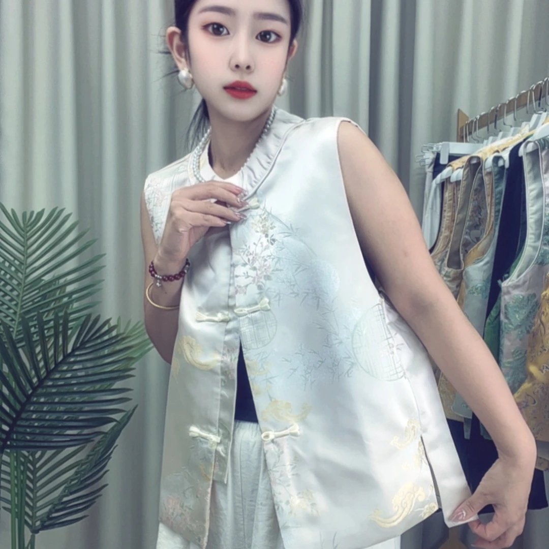 马甲女款2025新款春装国风新中式圆领盘扣百搭提花无袖上衣小外套