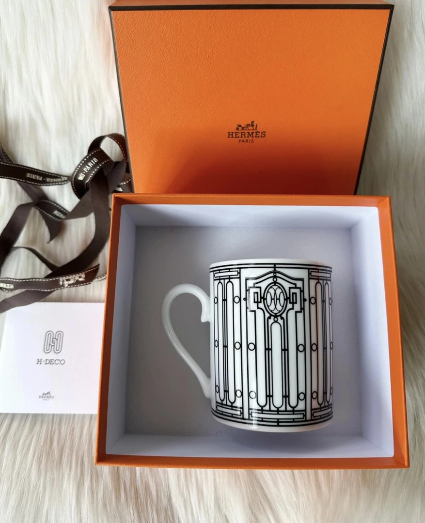 未使用 Hermes/爱马仕 黑白竖纹马克杯