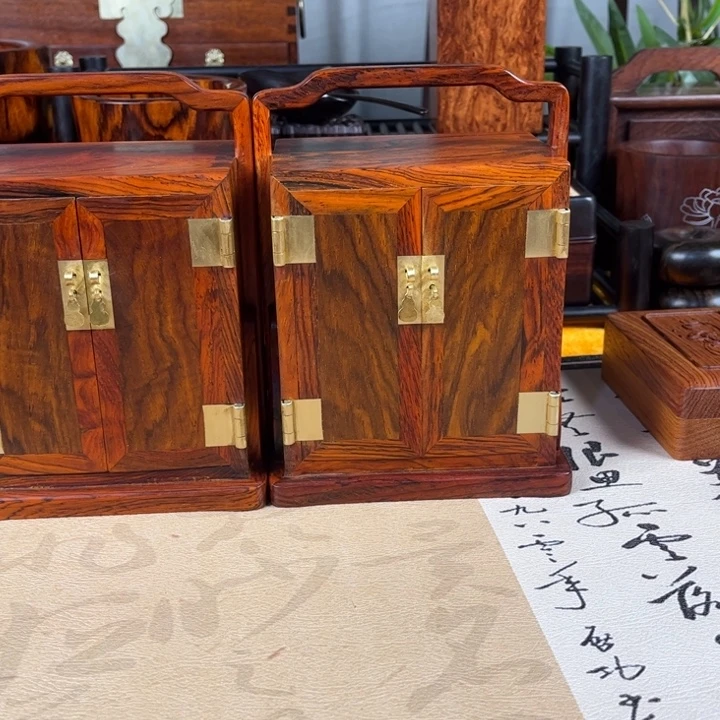 乔***尼木红酸枝独板提箱收纳盒