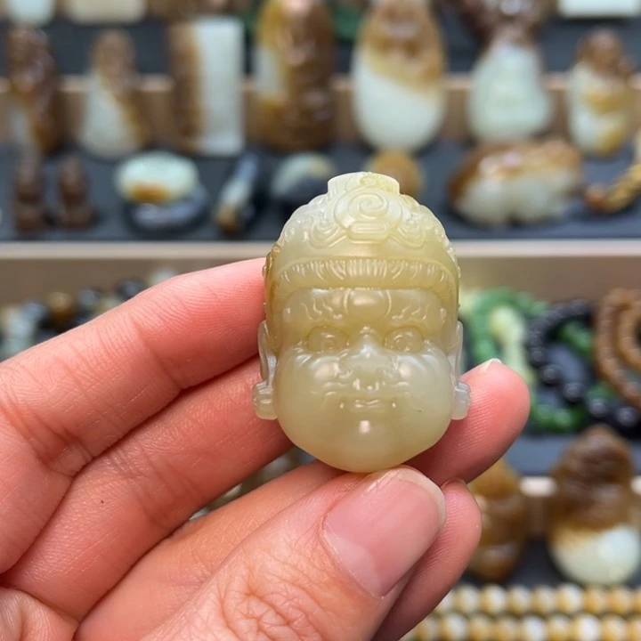 和田玉颈饰未镶嵌定制