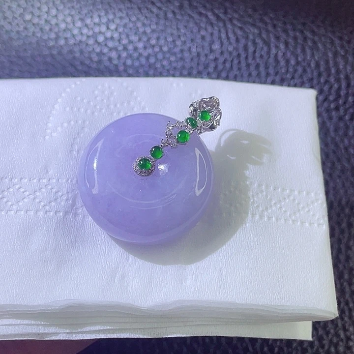 翡翠颈饰18K金镶嵌翡翠