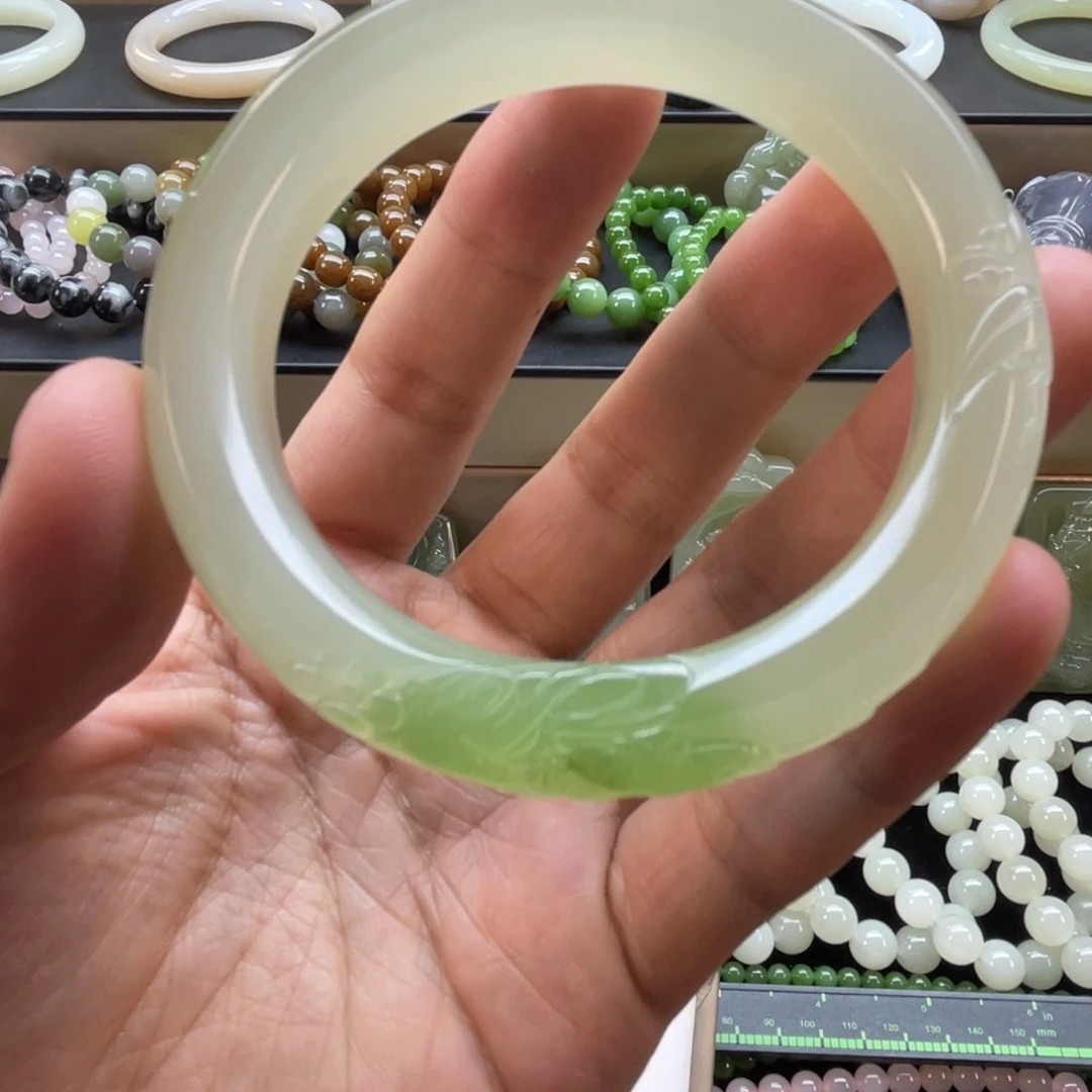 和田玉（翠青玉）未镶嵌手镯54.7