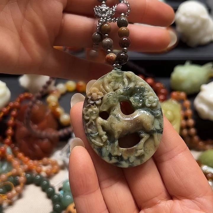 蛇纹石玉吊坠未镶嵌