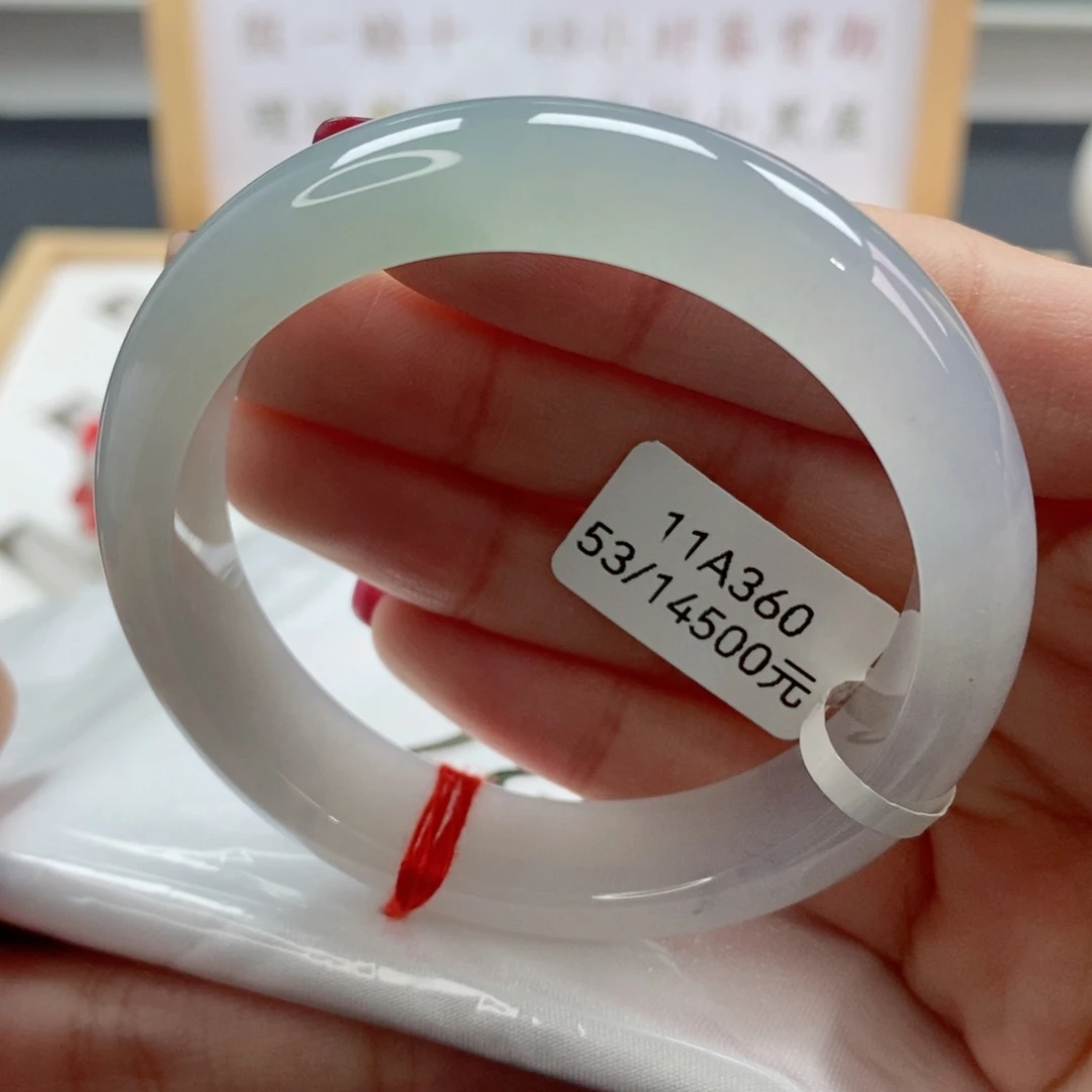 翡翠手镯未镶嵌天然A货翡翠手镯