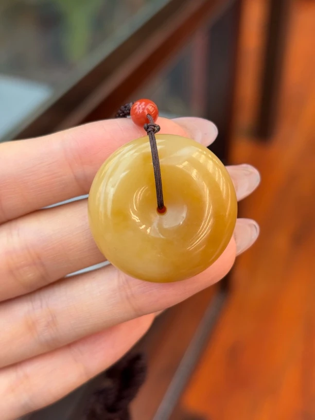 YX2009和田玉糖玉平安扣吊坠约30.7*10.8