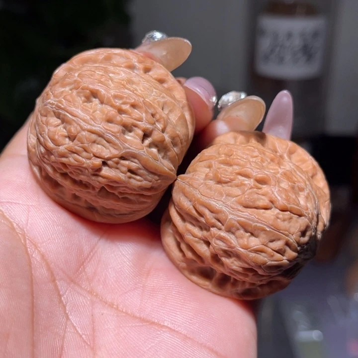 吊坠桃核          40