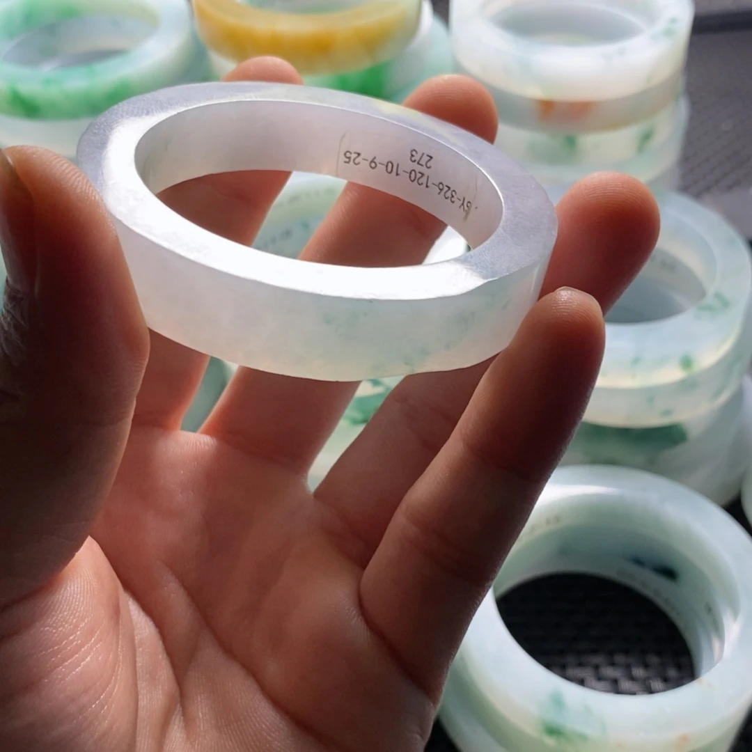 定制翡翠手镯未镶嵌豆*黄