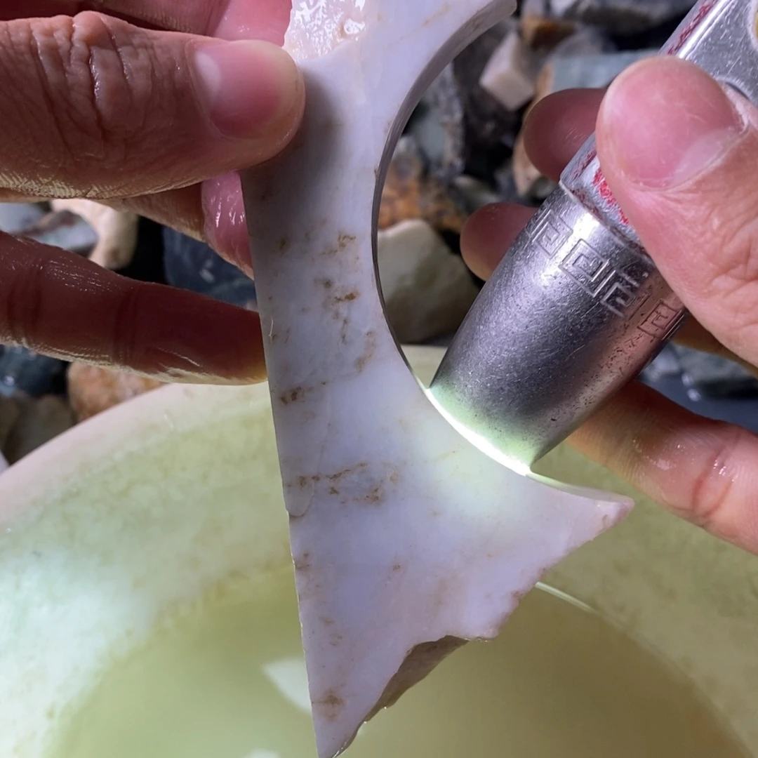 翡翠未镶嵌颈饰天然翡翠