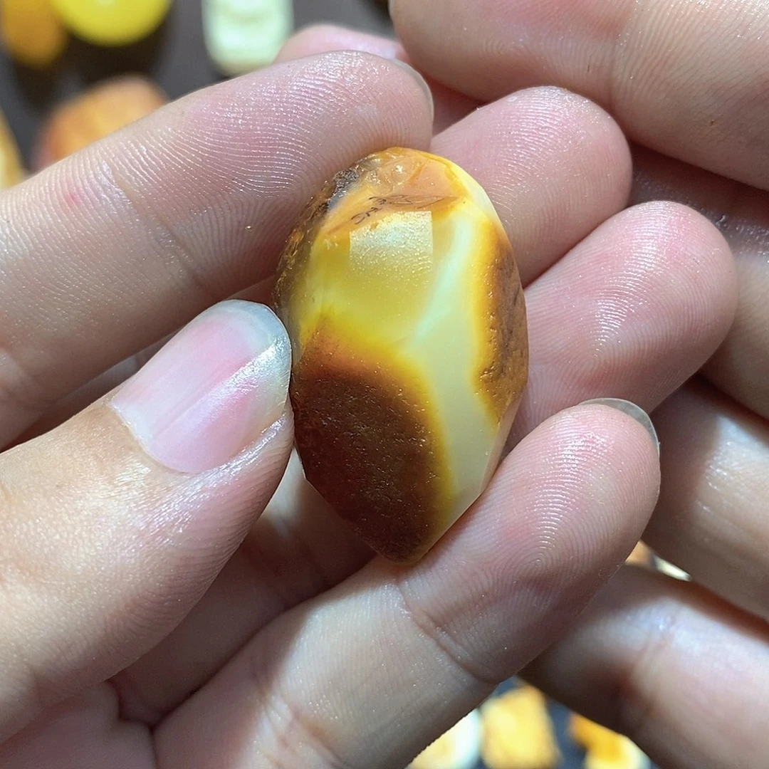 定制琥珀蜜蜡原石定制
